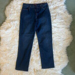 Gloria Vanderbilt jeans (Amanda style)